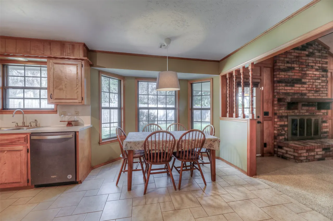 Photo 7 — 330 Cara Lee Lane, Bartlesville, OK 74006