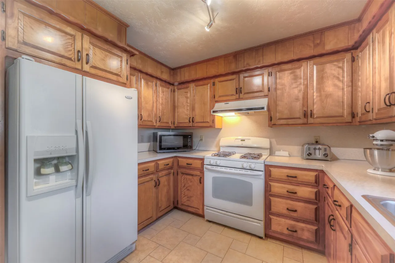 Photo 13 — 330 Cara Lee Lane, Bartlesville, OK 74006