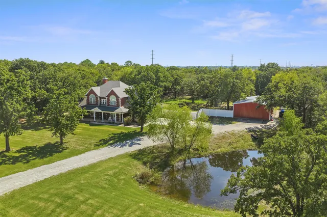 Photo 3 — 182 Farland, Ardmore, OK 73401