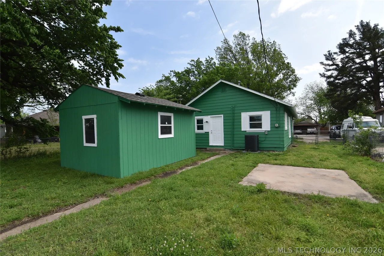 Photo 10 — 813 S Elm Avenue, Bartlesville, OK 74003