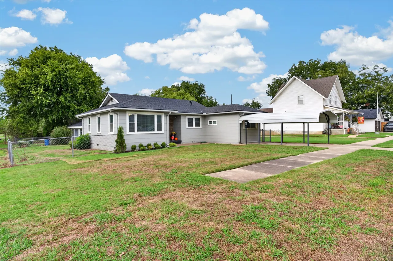 Photo 5 — 215 S P Street, Muskogee, OK 74403