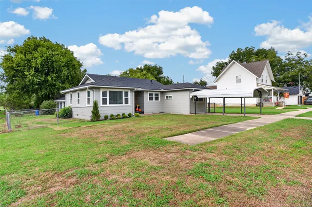 Photo 5 — 215 S P Street, Muskogee, OK 74403
