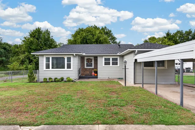 Photo 7 — 215 S P Street, Muskogee, OK 74403