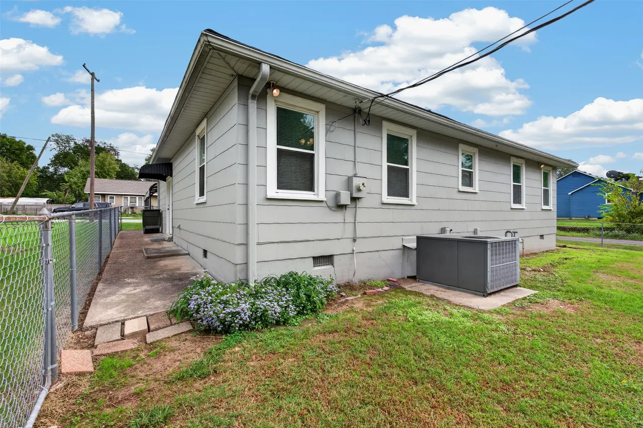 Photo 33 — 215 S P Street, Muskogee, OK 74403