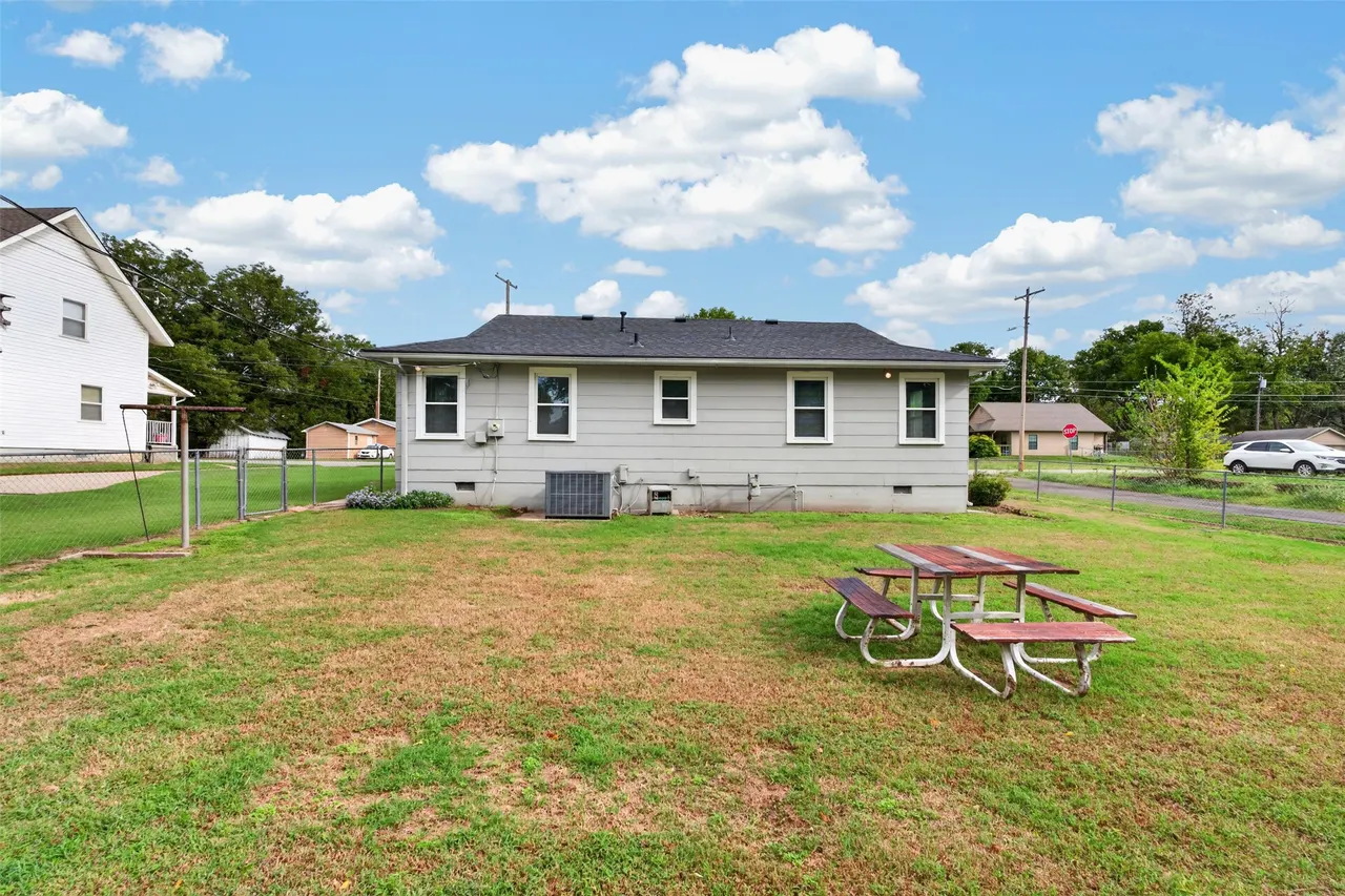 Photo 34 — 215 S P Street, Muskogee, OK 74403