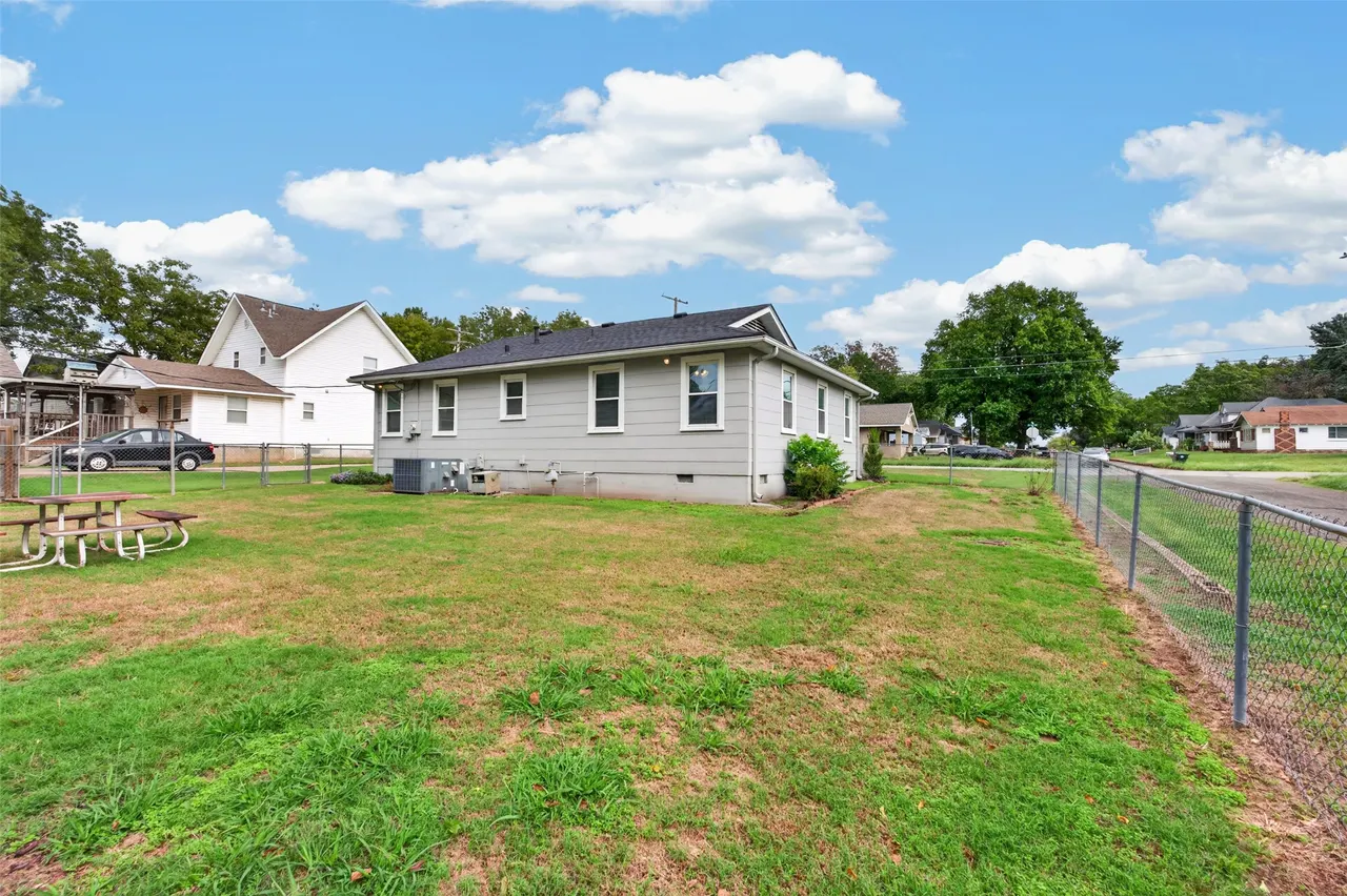 Photo 35 — 215 S P Street, Muskogee, OK 74403