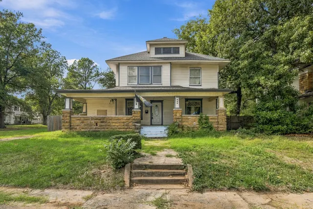 Photo 2 — 502 N Morton Avenue, Okmulgee, OK 74447