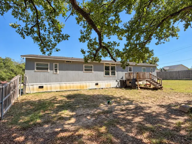 Photo 2 — 1125 Countrywood Drive, Ardmore, OK 73401
