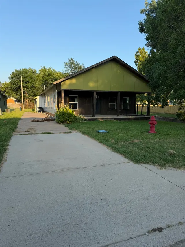 Photo 3 — 416 S 6th Street, McAlester, OK 74501
