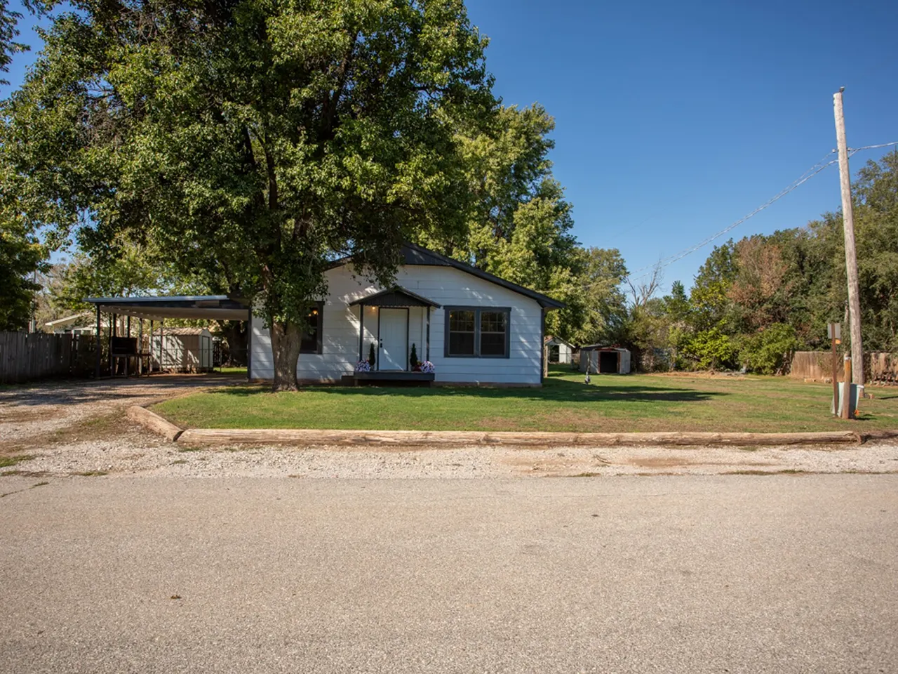 Photo 50 — 208 N 5 th Street, OK 73773