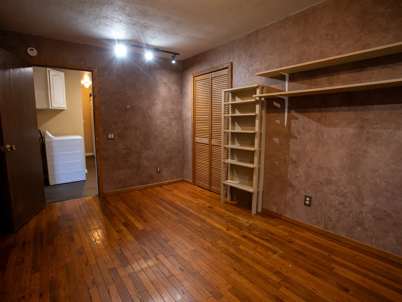 Photo 21 — 208 N 5 th Street, OK 73773