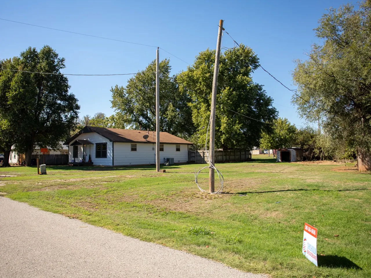 Photo 44 — 208 N 5 th Street, OK 73773