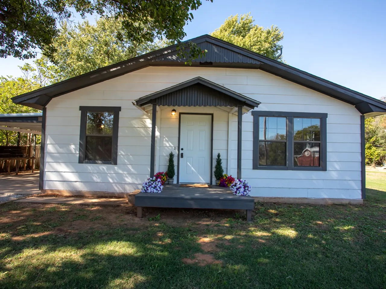 Front exterior — 208 N 5 th Street, OK 73773