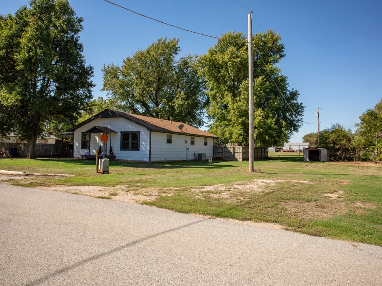 Photo 45 — 208 N 5 th Street, OK 73773