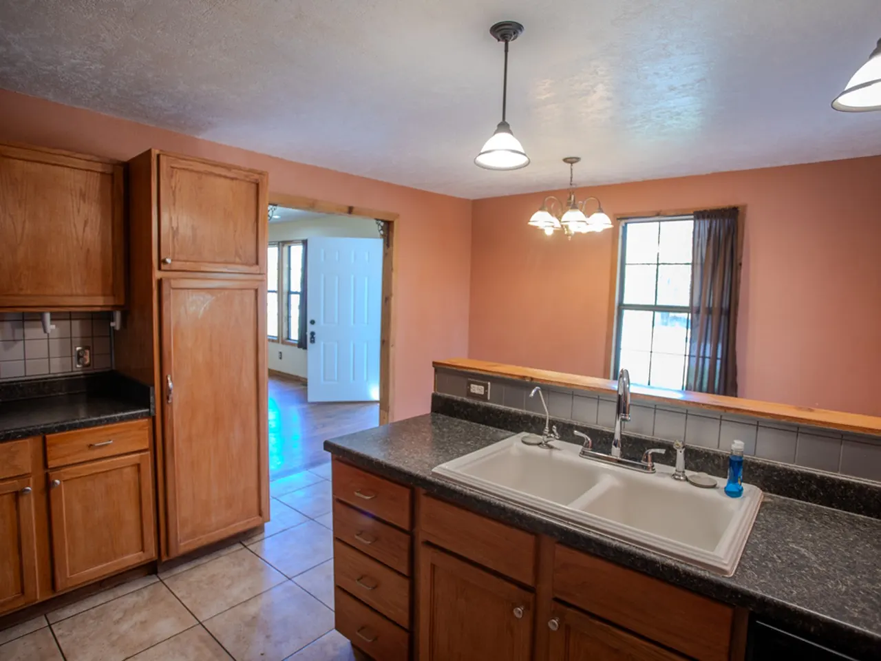 Photo 13 — 208 N 5 th Street, OK 73773