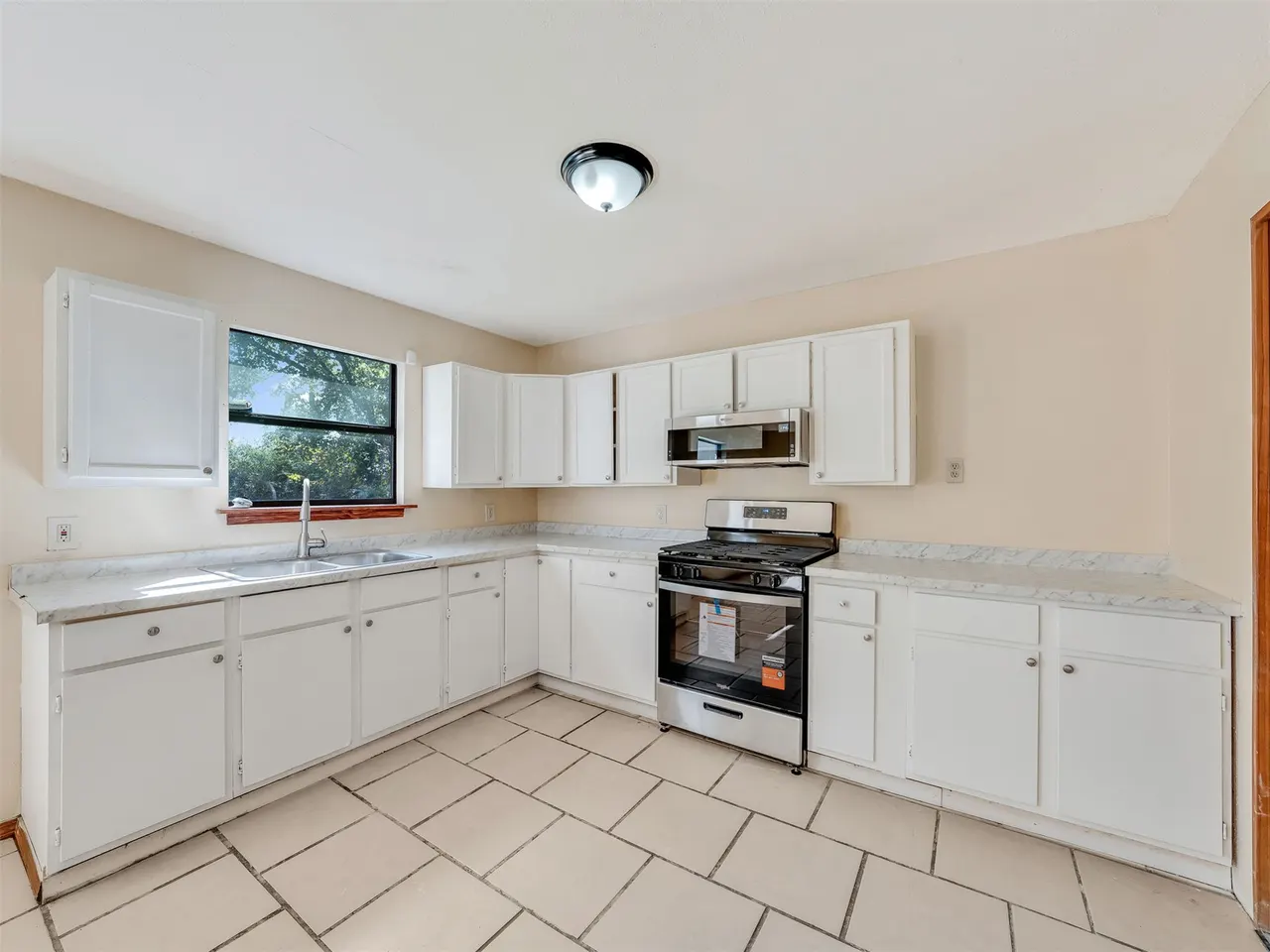 Photo 8 — 4147 N Frankfort Avenue, Tulsa, OK 74106