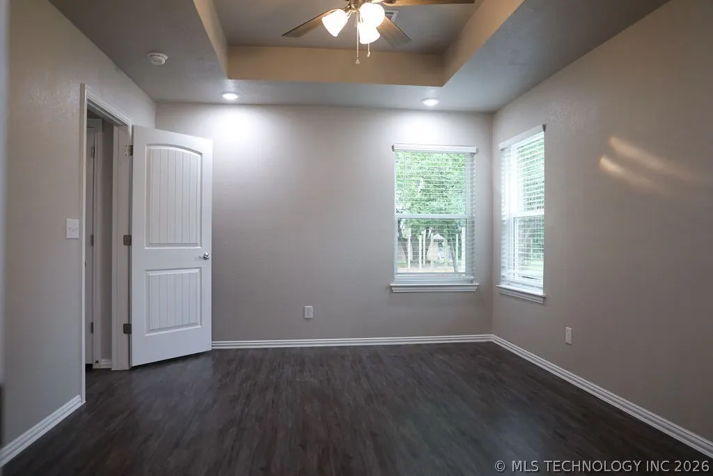 Photo 2 — 5018 S Mockingbird Lane, Atoka, OK 74525