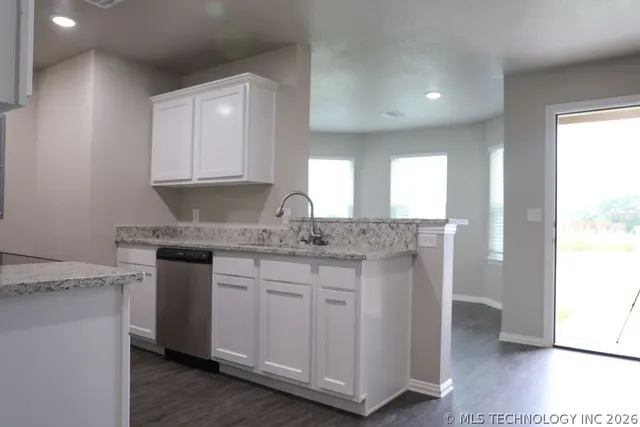 Photo 3 — 5018 S Mockingbird Lane, Atoka, OK 74525