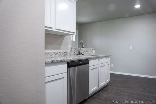 Photo 6 — 5018 S Mockingbird Lane, Atoka, OK 74525