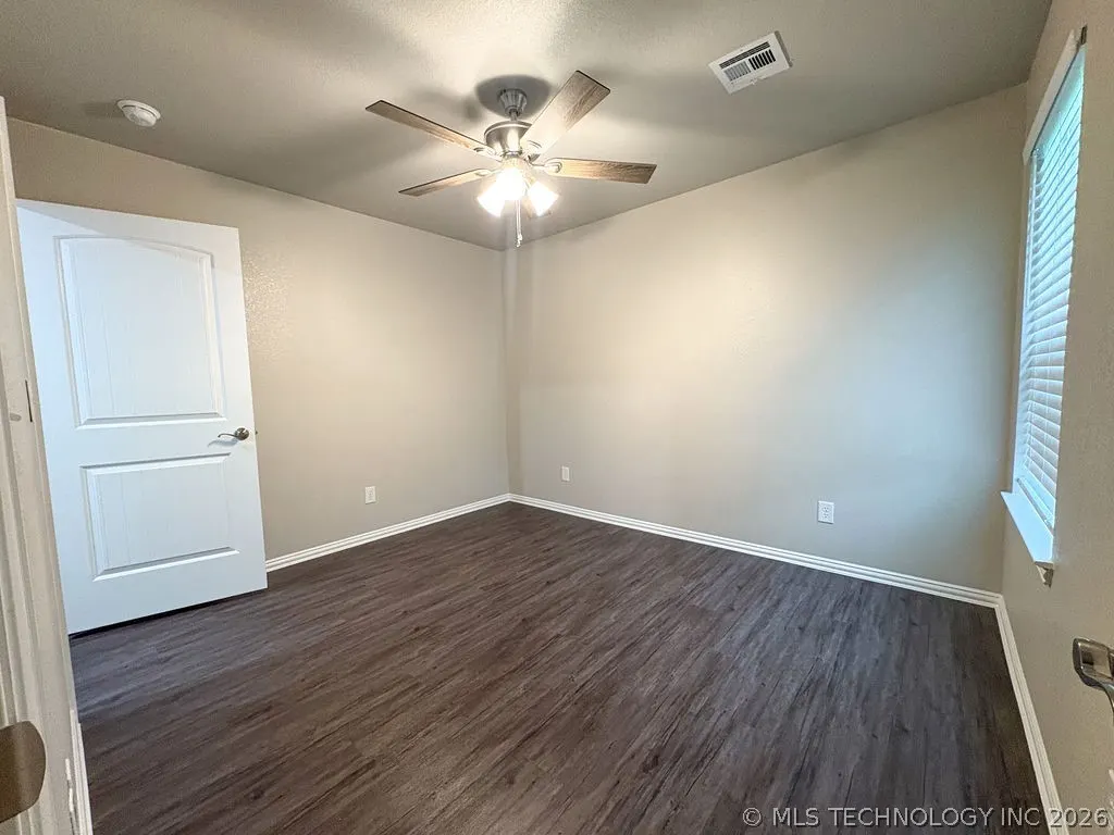 Photo 9 — 5018 S Mockingbird Lane, Atoka, OK 74525