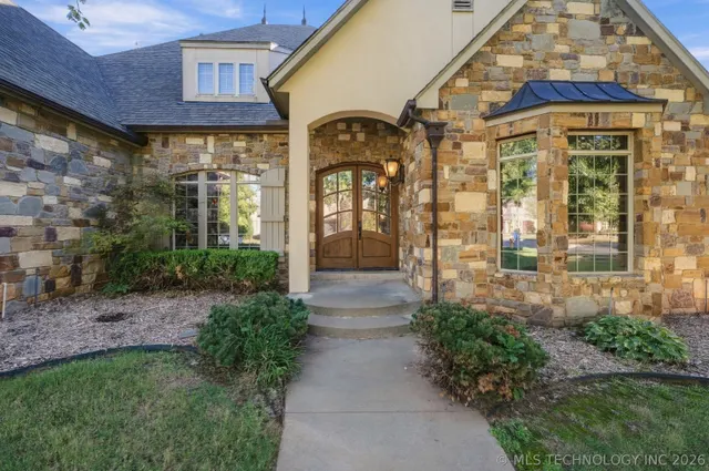Photo 2 — 11701 S Oswego Avenue, Tulsa, OK 74137
