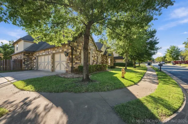 Photo 3 — 11701 S Oswego Avenue, Tulsa, OK 74137