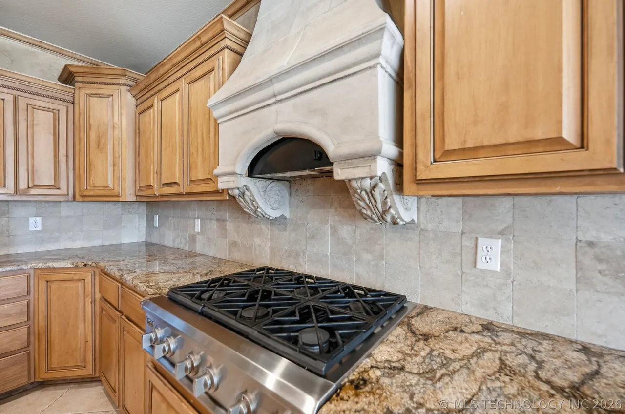 Photo 13 — 11701 S Oswego Avenue, Tulsa, OK 74137