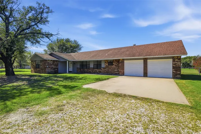 Photo 3 — 14824 S 337th East Avenue, Coweta, OK 74429