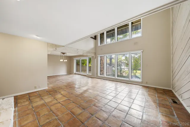 Photo 6 — 5813 S Atlanta Avenue 1, Tulsa, OK 74105