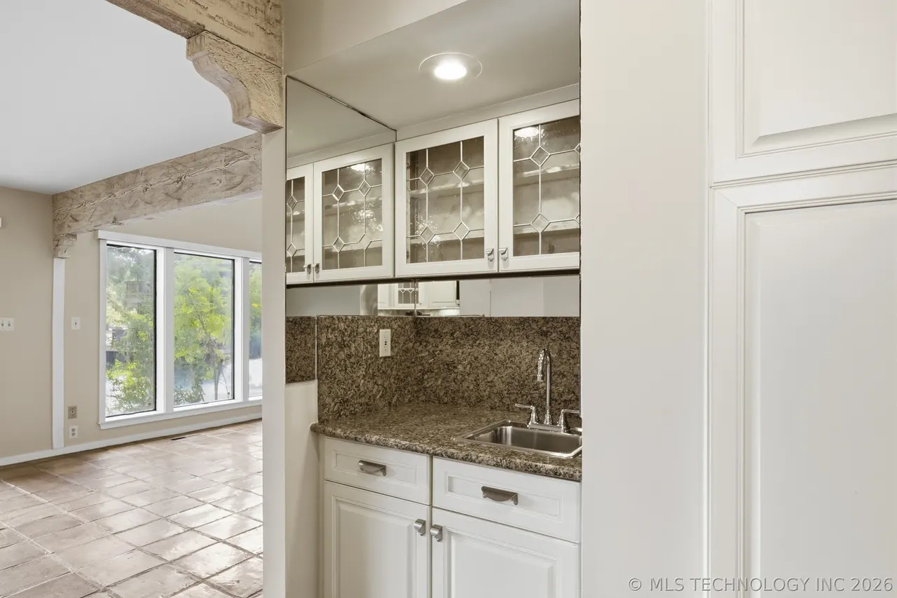 Photo 10 — 5813 S Atlanta Avenue 1, Tulsa, OK 74105