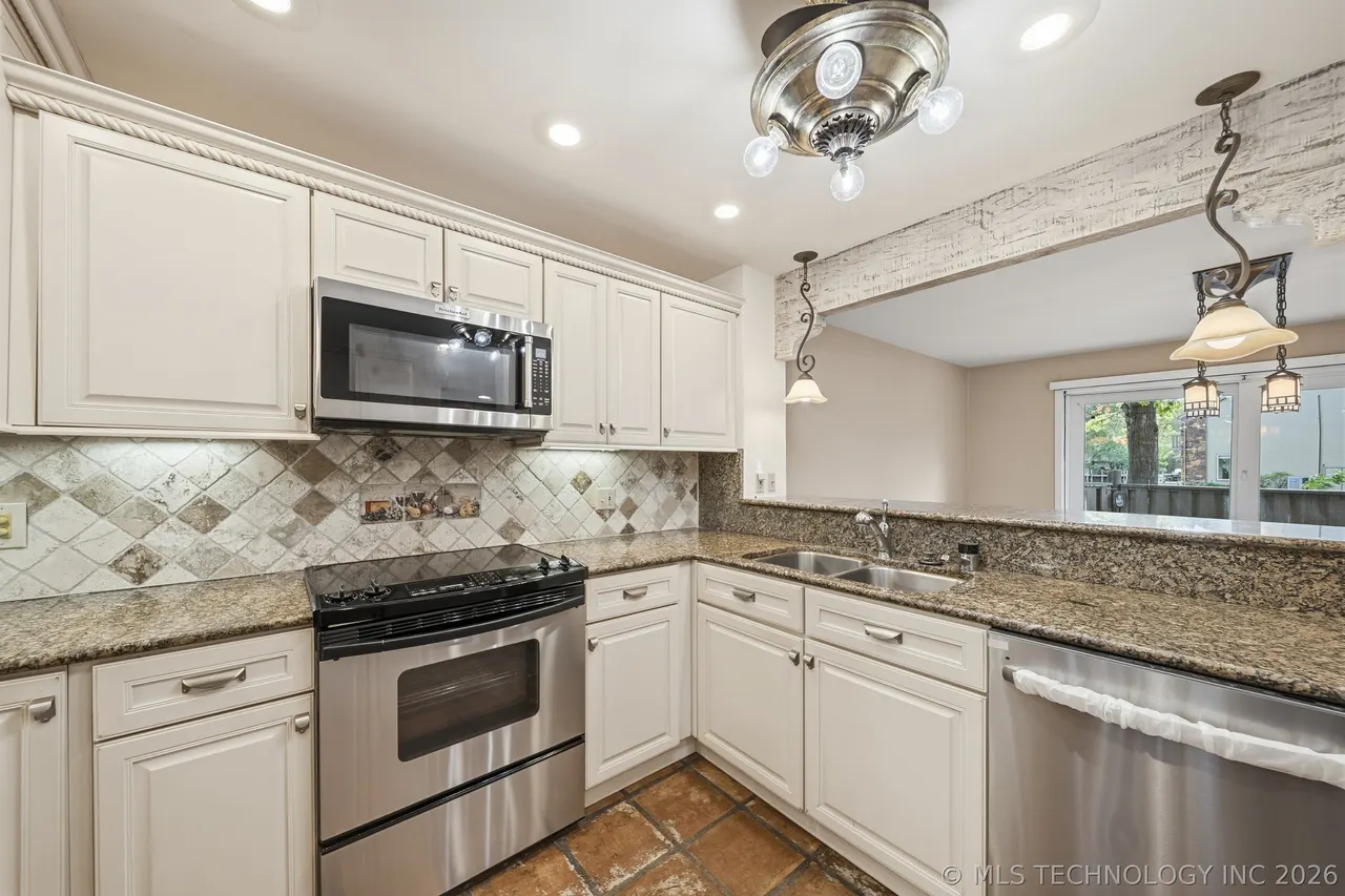 Photo 13 — 5813 S Atlanta Avenue 1, Tulsa, OK 74105