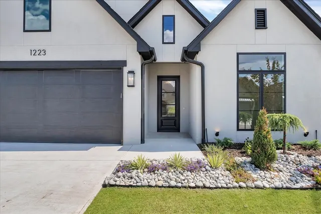 Photo 2 — 1223 N 71st Place, Broken Arrow, OK 74014