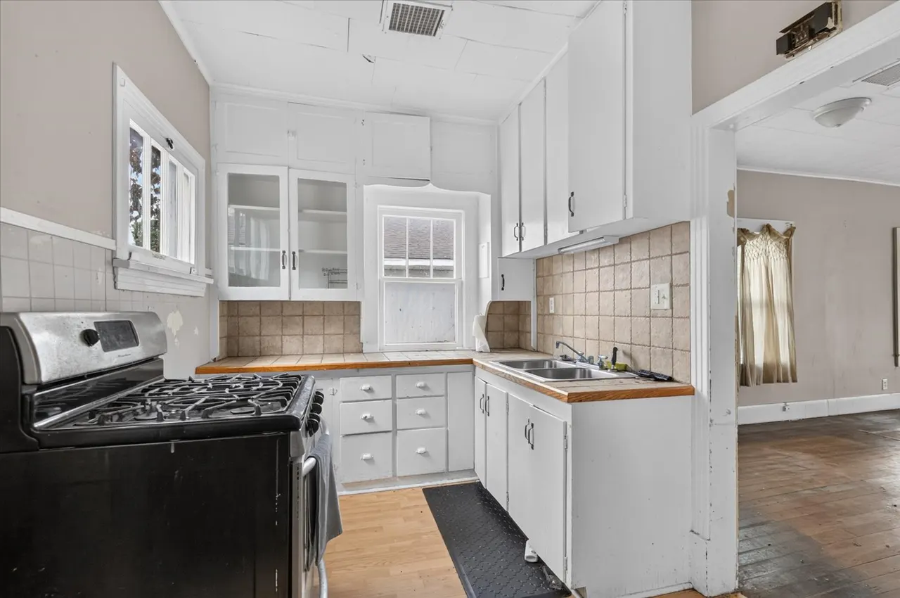 Photo 8 — 1221 SE Delaware Avenue, Bartlesville, OK 74003