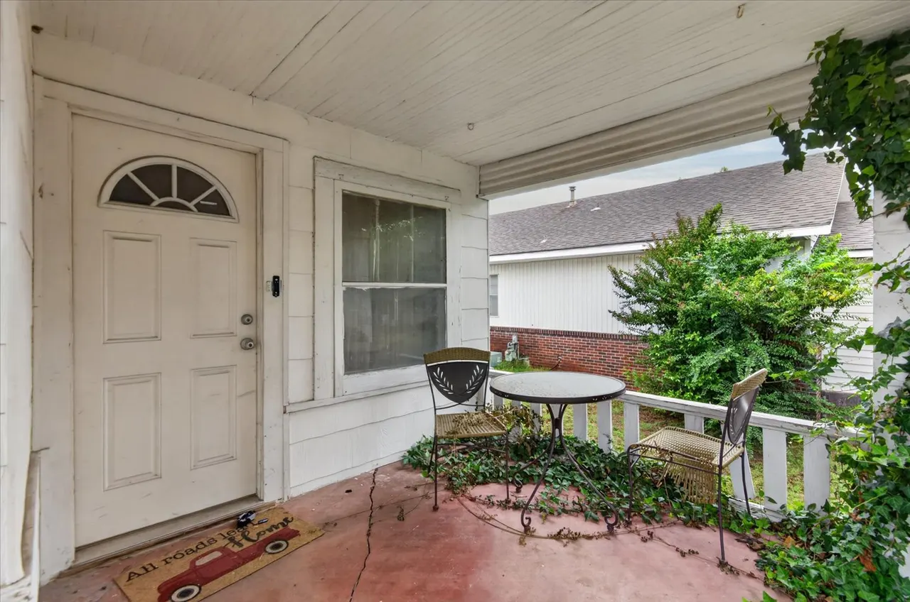 Photo 2 — 1221 SE Delaware Avenue, Bartlesville, OK 74003