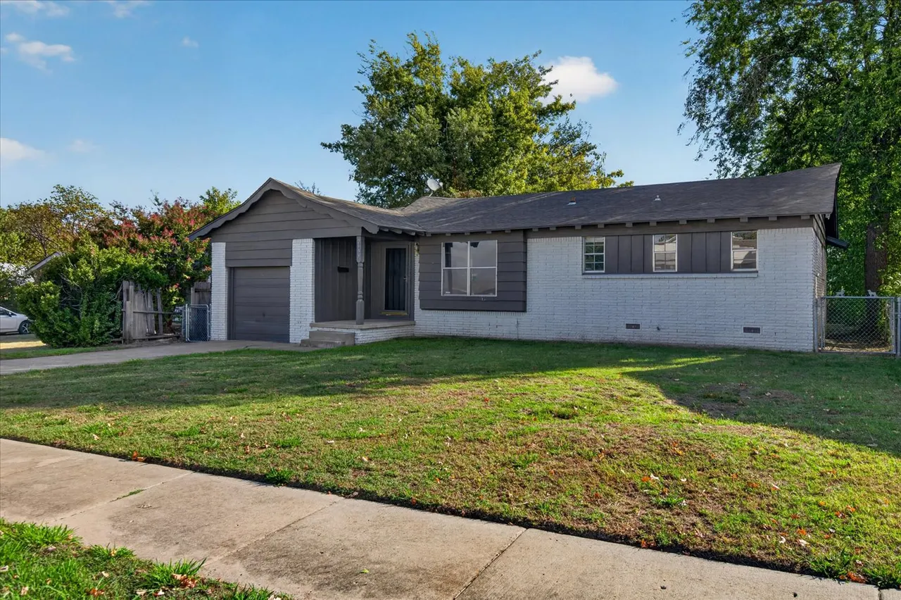 Front exterior — 2133 S 80th EastAvenue, Tulsa, OK 74129