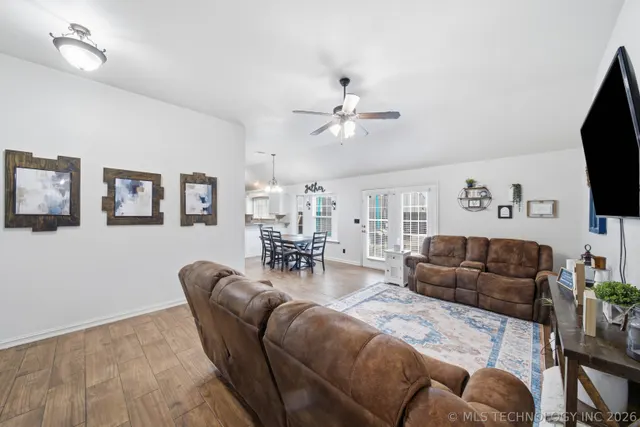 Photo 6 — 205 W Dillon Drive, Kiefer, OK 74041