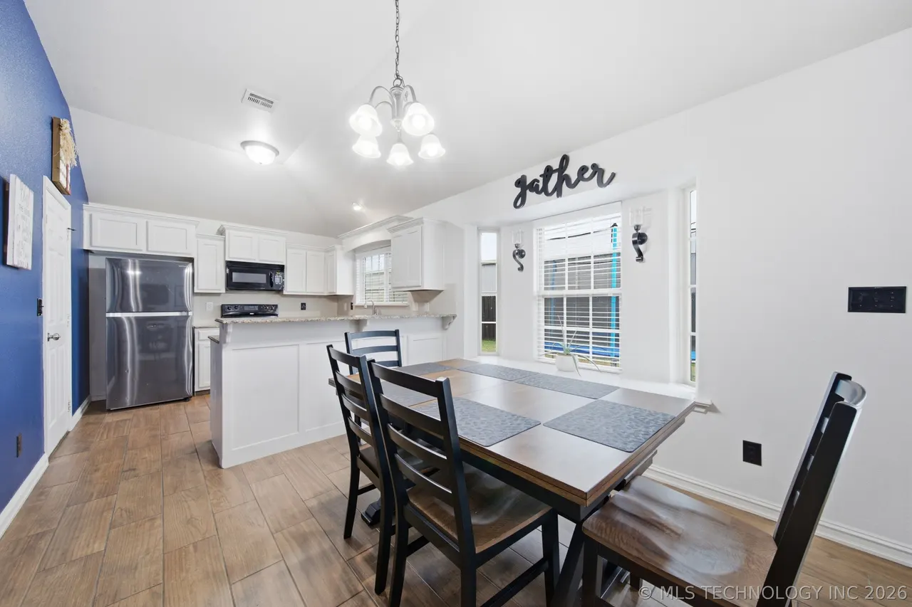 Photo 11 — 205 W Dillon Drive, Kiefer, OK 74041