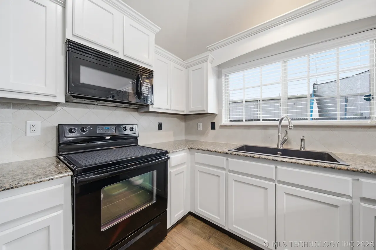Photo 15 — 205 W Dillon Drive, Kiefer, OK 74041