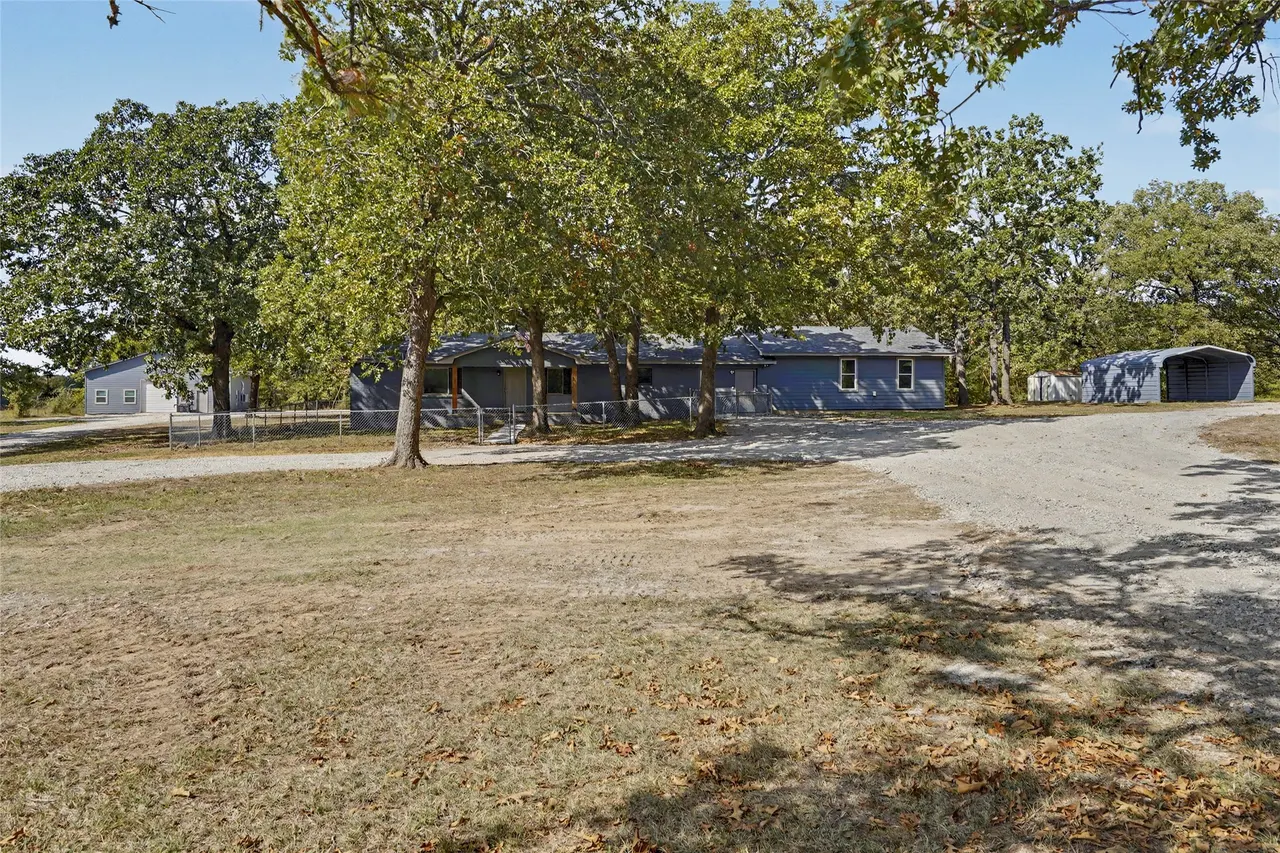 Front exterior — 20664 Deerwood Trail, Kellyville, OK 74039
