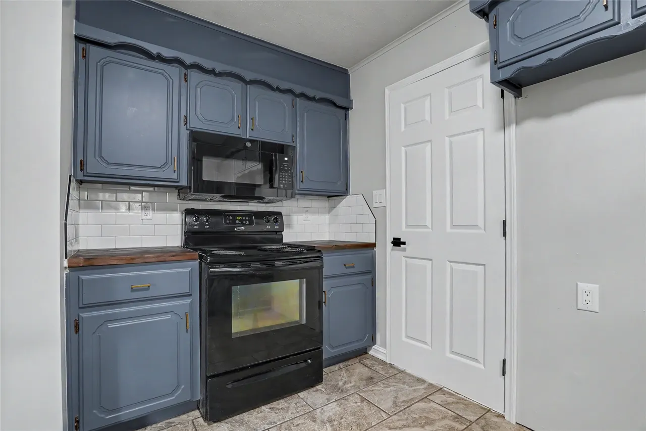 Photo 14 — 20664 Deerwood Trail, Kellyville, OK 74039