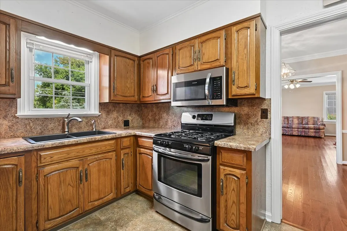Photo 7 — 5318 E 35th Street, Tulsa, OK 74135