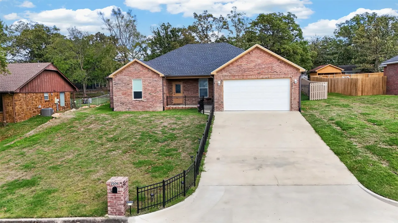 Photo 2 — 2006 Whippoorwill Drive, McAlester, OK 74501