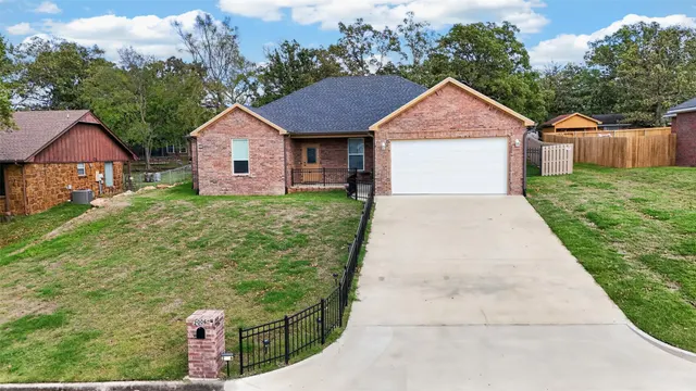 Photo 2 — 2006 Whippoorwill Drive, McAlester, OK 74501