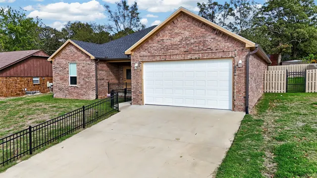 Photo 3 — 2006 Whippoorwill Drive, McAlester, OK 74501