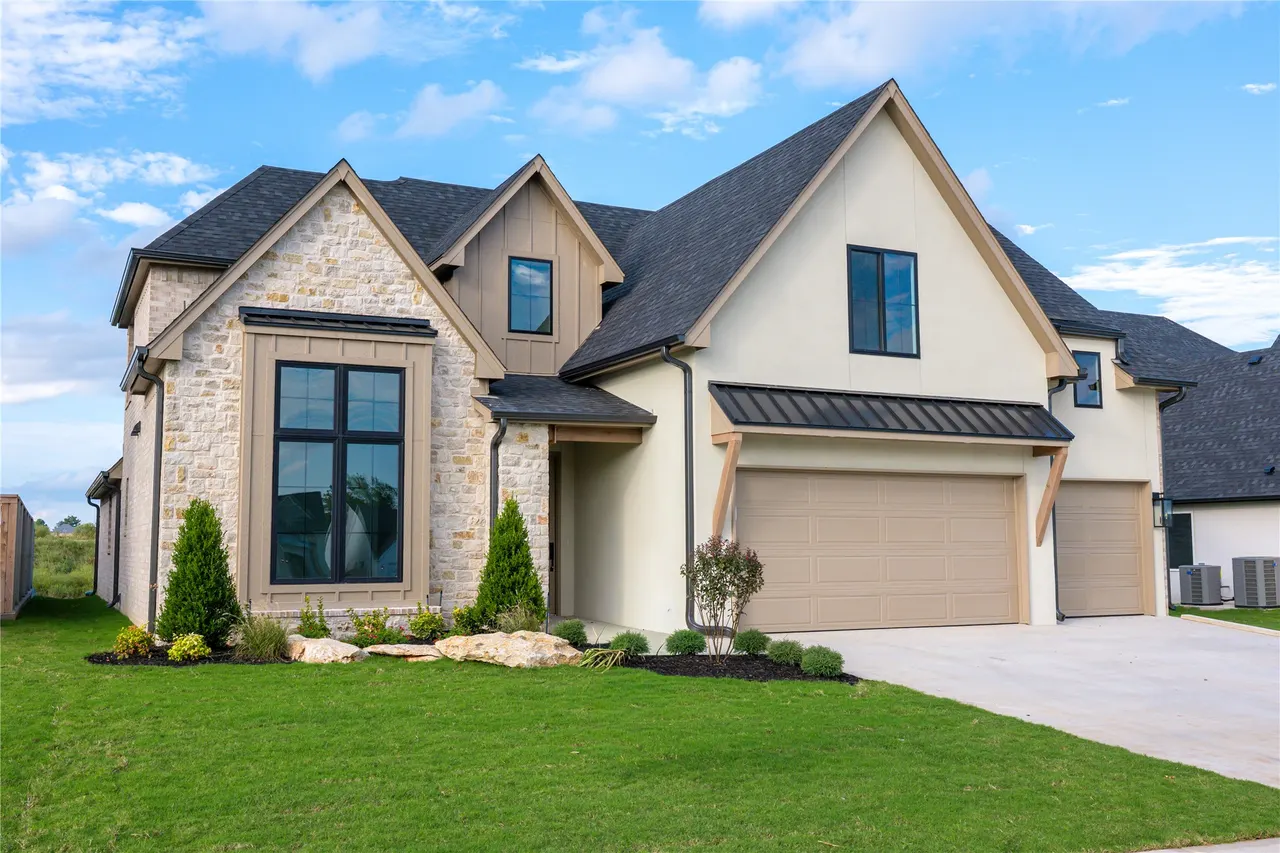 Photo 2 — 2617 E 134th Circle S, Bixby, OK 74008