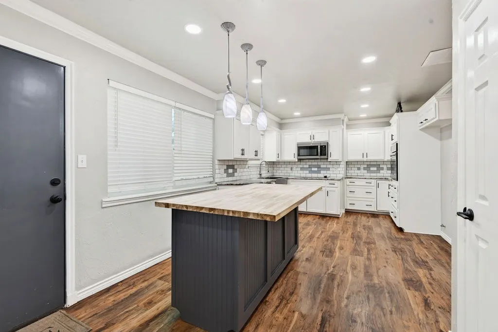 Photo 10 — 204 S Morrison, Ada, OK 74820