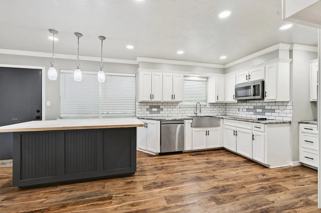 Photo 14 — 204 S Morrison, Ada, OK 74820