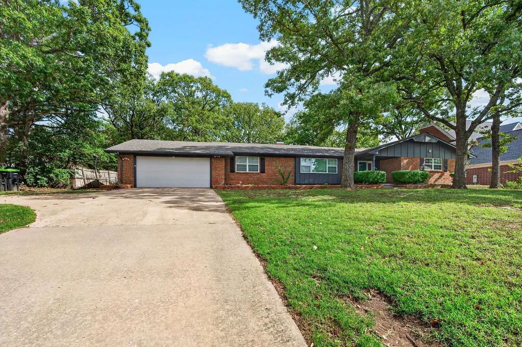 Photo 38 — 204 S Morrison, Ada, OK 74820