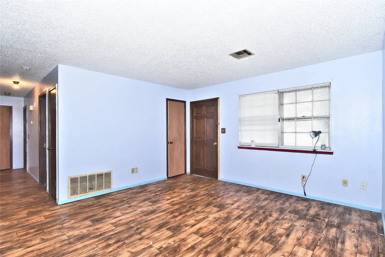 Photo 10 — 3321 Tahlequah St, Muskogee, OK 74401