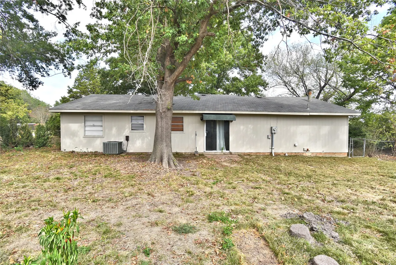 Photo 29 — 3321 Tahlequah St, Muskogee, OK 74401